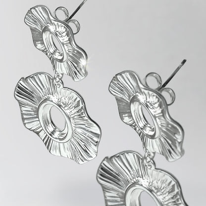 Aretes Esferas Plateadas  Repujada