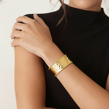 Brazalete Romano Repujado